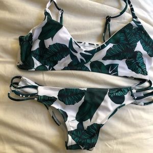 Leaf print bikini